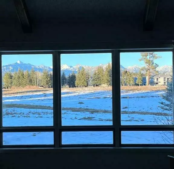 Talisman Amazing Views Walk To Uptown Sleeps 4