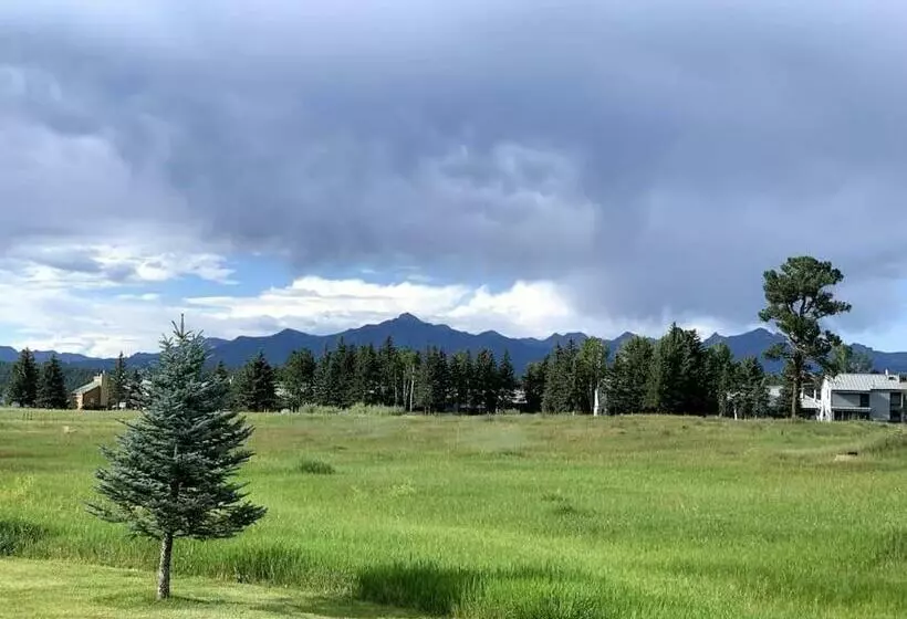 Talisman Amazing Views Walk To Uptown Sleeps 4