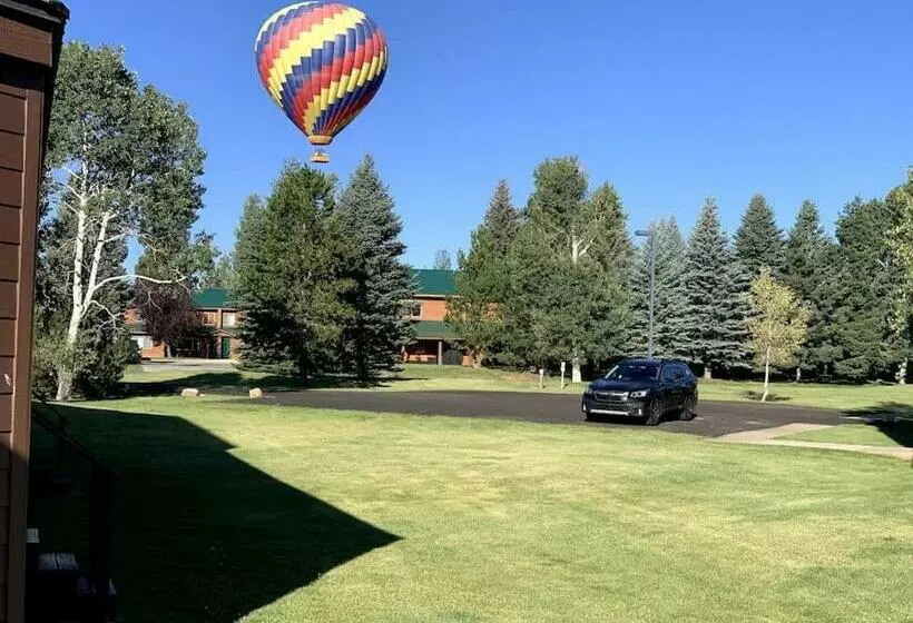 Talisman Amazing Views Walk To Uptown Sleeps 4