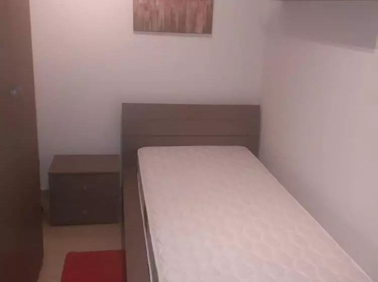 Charming 2 Bed Apartment In San Gwann