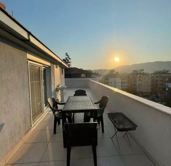 Merkezde Mangal Olanağı Sunan Kullanışlı çatı Katı