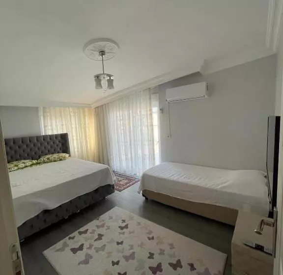 Merkezde Mangal Olanağı Sunan Kullanışlı çatı Katı