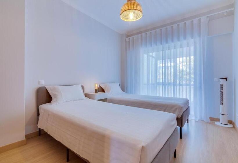 Al Oceano T2 Frente Mar Quarteira