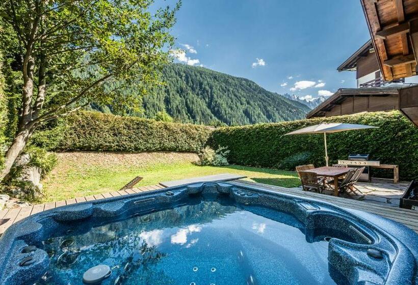 Chalet Olea Chamonix   By Emerald Stay