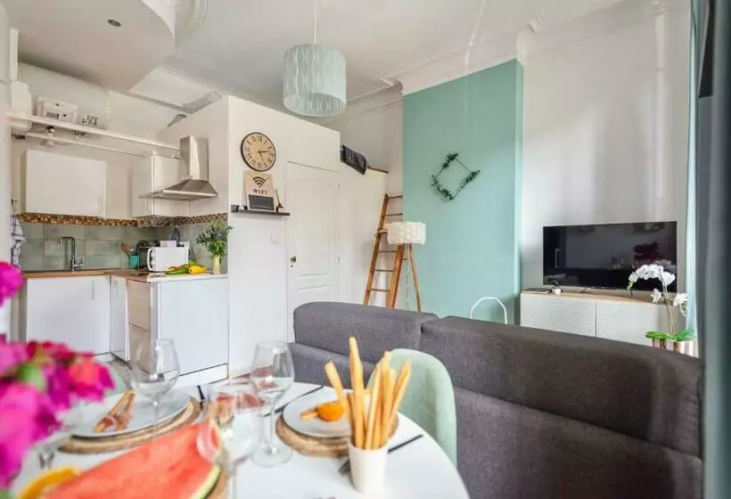 Bao Location   Idéal Pro & Couple   Animaux Acceptés   5min à Pied Centre Ville & Port   Commerces