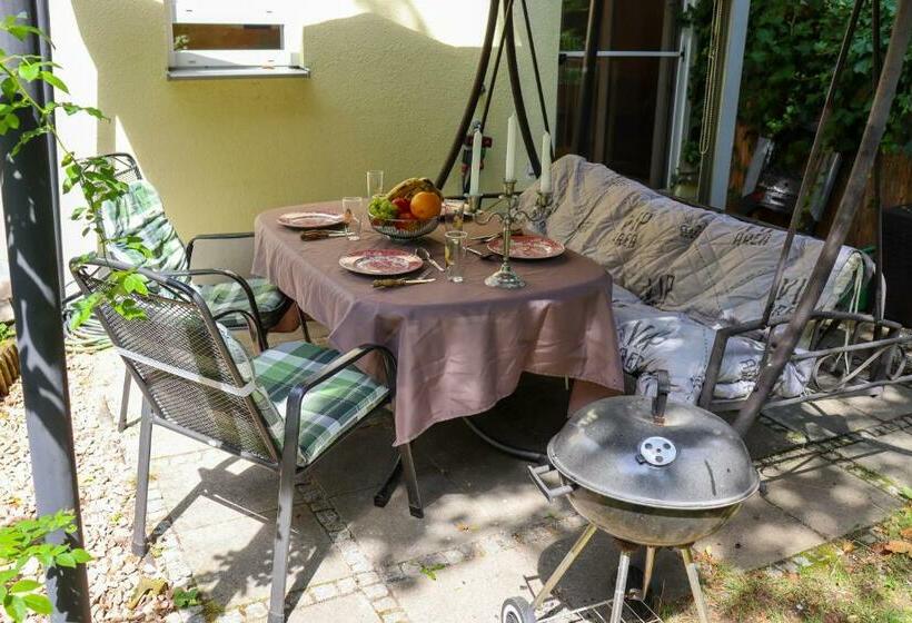 Exklusive Ferienwohnung Mit Garten   Nähe Messe