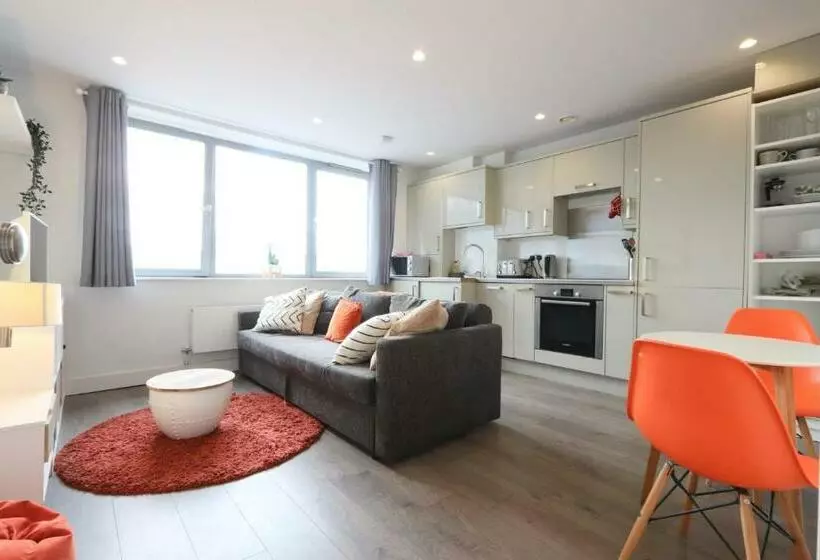 Flat 14 Southey House