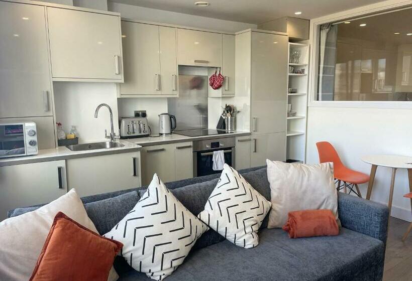 Flat 14 Southey House