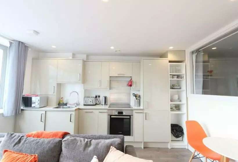 Flat 14 Southey House