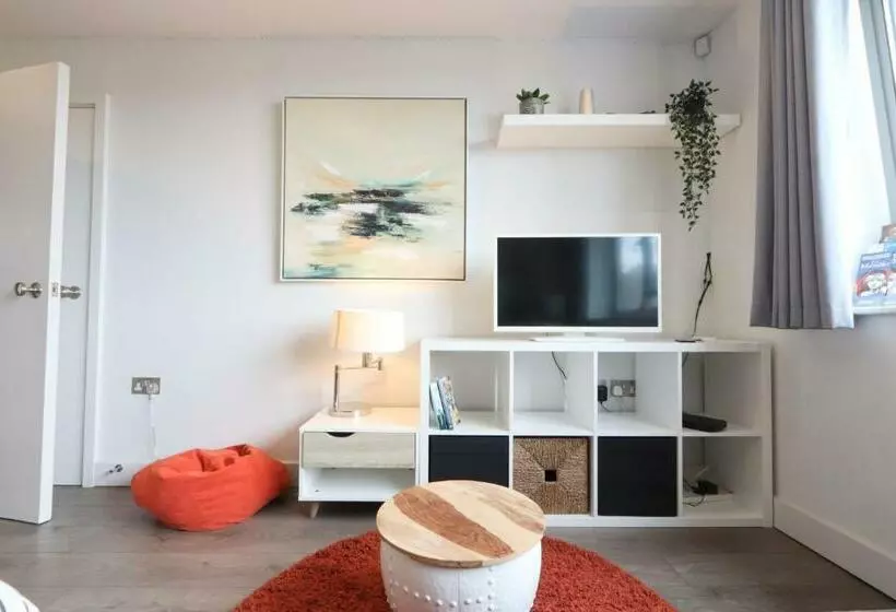 Flat 14 Southey House