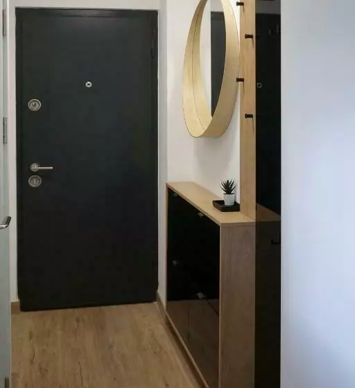 Green Sunnyside Studio   Central Location