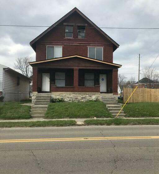 Housepitality   The Bluestone Townhouse