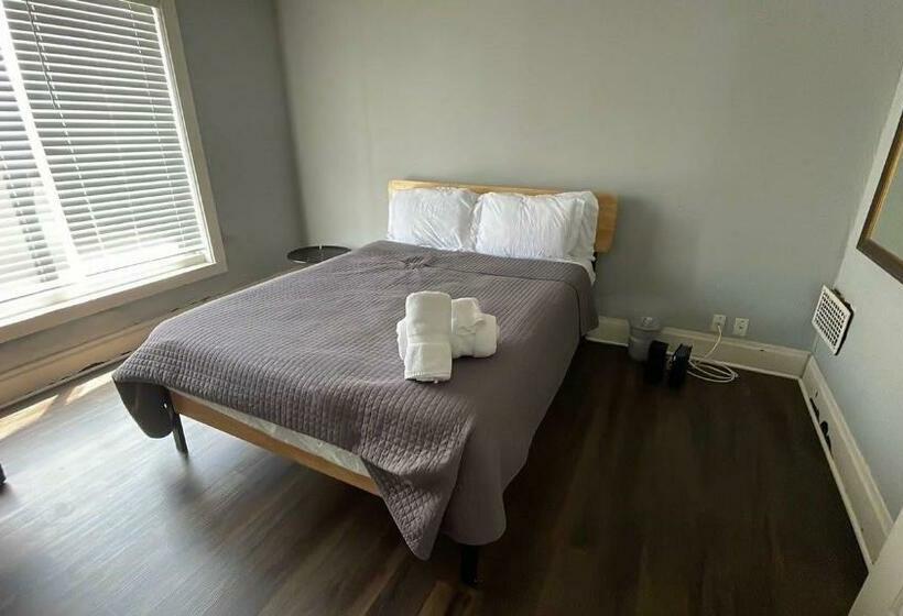 Housepitality   The Bluestone Townhouse