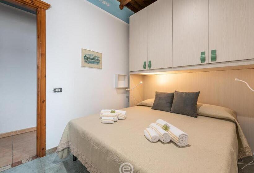 La Dama Dei Fiori Apartment