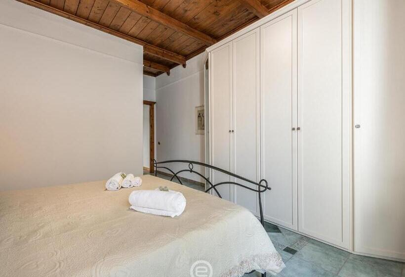 La Dama Dei Fiori Apartment