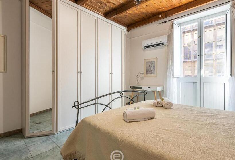 La Dama Dei Fiori Apartment