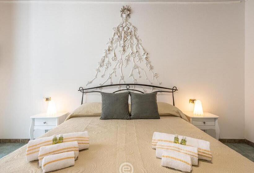 La Dama Dei Fiori Apartment