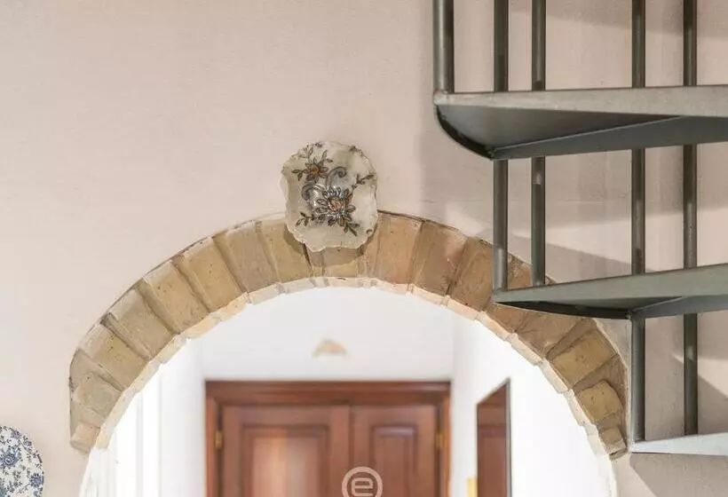 La Dama Dei Fiori Apartment