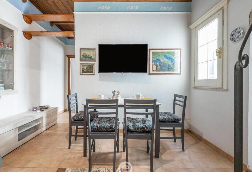 La Dama Dei Fiori Apartment