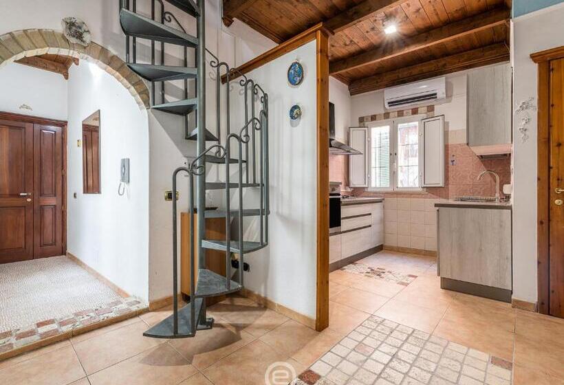 La Dama Dei Fiori Apartment