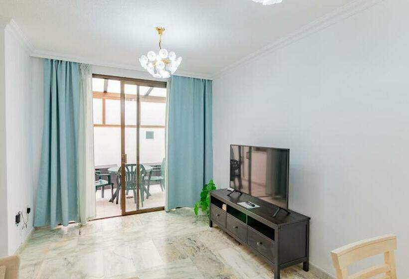 Lovely First Floor Lago Apartment In Front Of The Ocean