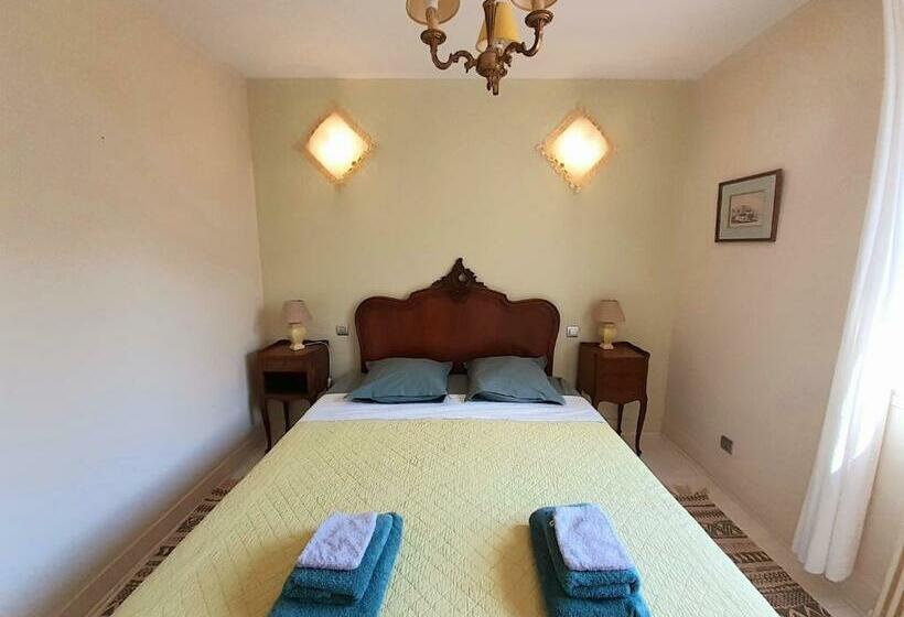 Maison Centre Ville Avec Jardin Privé Jonzac