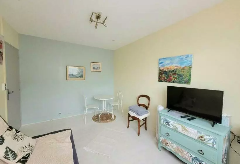 Maison Centre Ville Avec Jardin Privé Jonzac