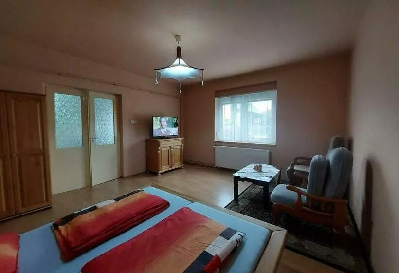 Schönes Ferienhaus Mit Grossem Pool 1200 M Zum Balaton