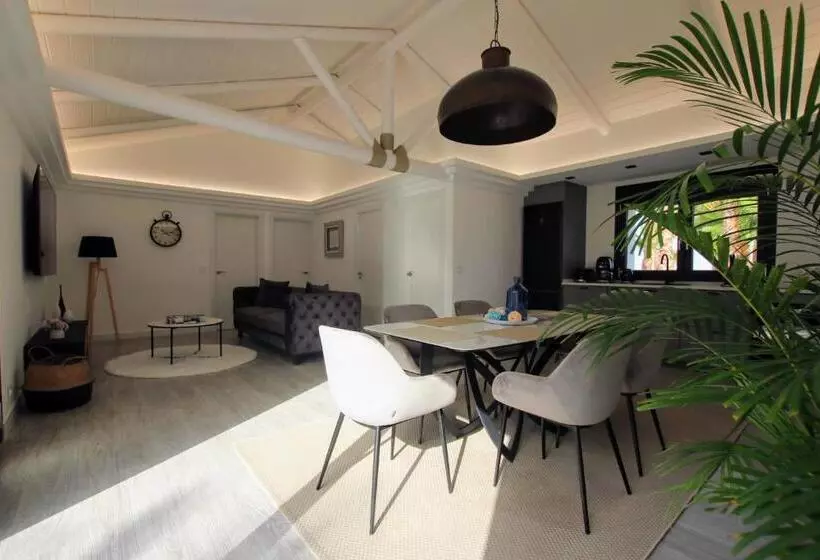 Tess Villa Le Clos Fleury