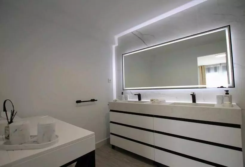 Tess Villa Le Clos Fleury