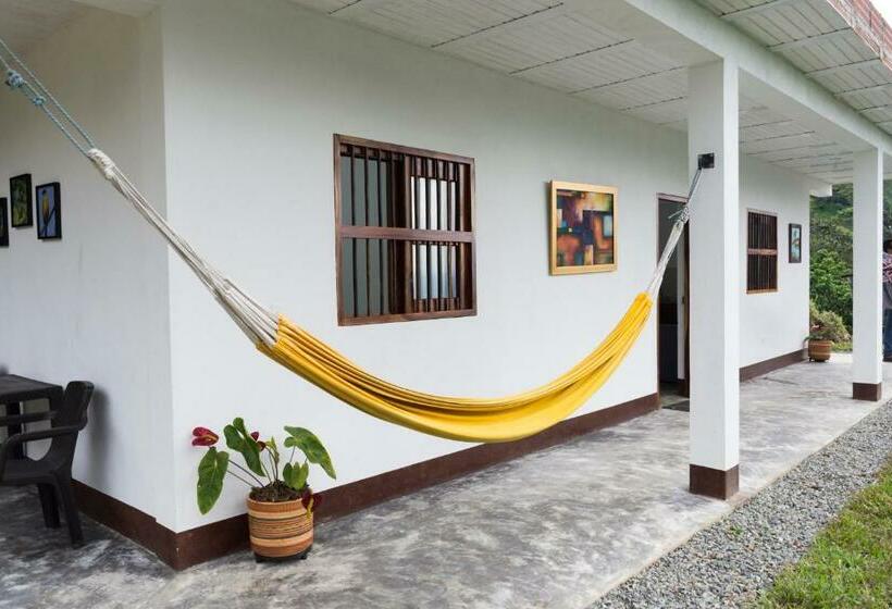 Encanto! Casa De Campo En Café De La Cima