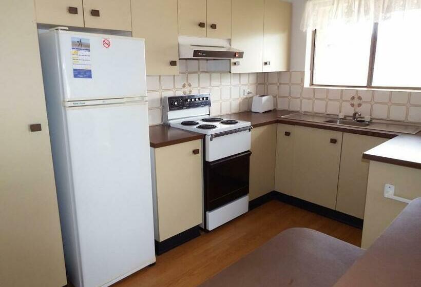 Quarterdeck 8 South West Rocks   Bring Your Own Linen