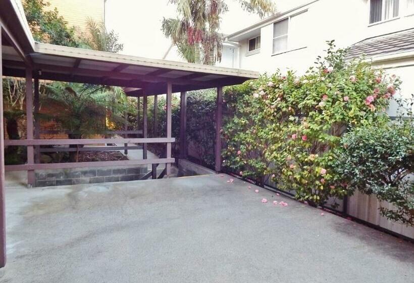 Quarterdeck 8 South West Rocks   Bring Your Own Linen