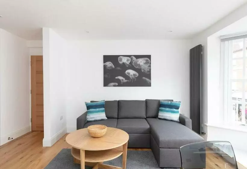 Hampden Apartments   The Louis