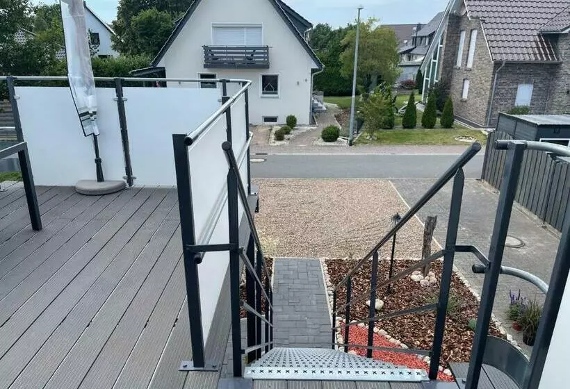 Moderne Ferienwohnung In Spaden / Wasserski / Badesee