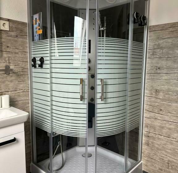 Moderne Ferienwohnung In Spaden / Wasserski / Badesee