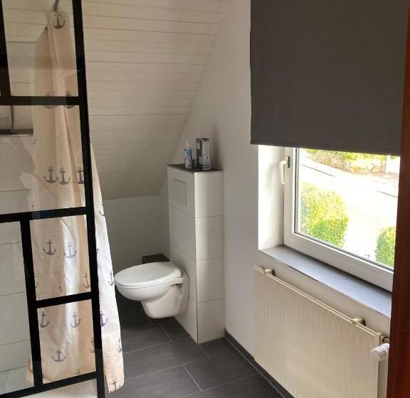 Schönewohnung Mit Eigenem Gsrten Und Eingang