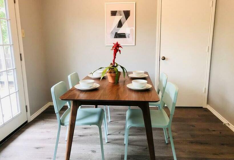 The Book Nook Books/arcade/grill