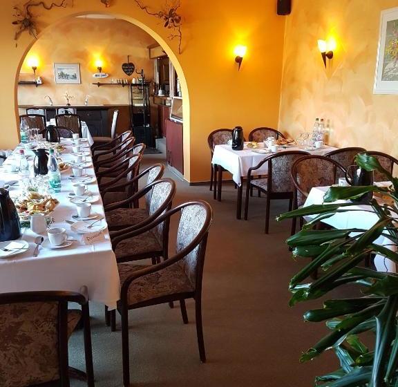 Bed and Breakfast -restaurant Pension Poppe