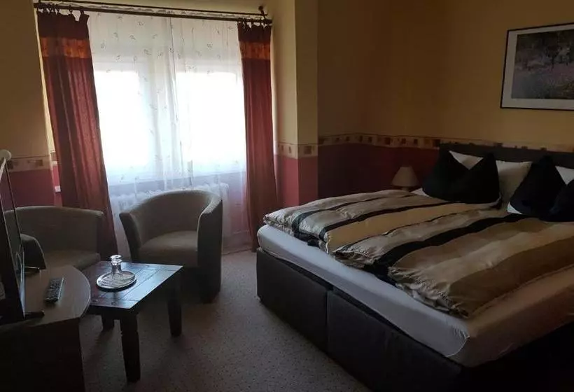 Aamiaismajoitus (B&B) -restaurant Pension Poppe