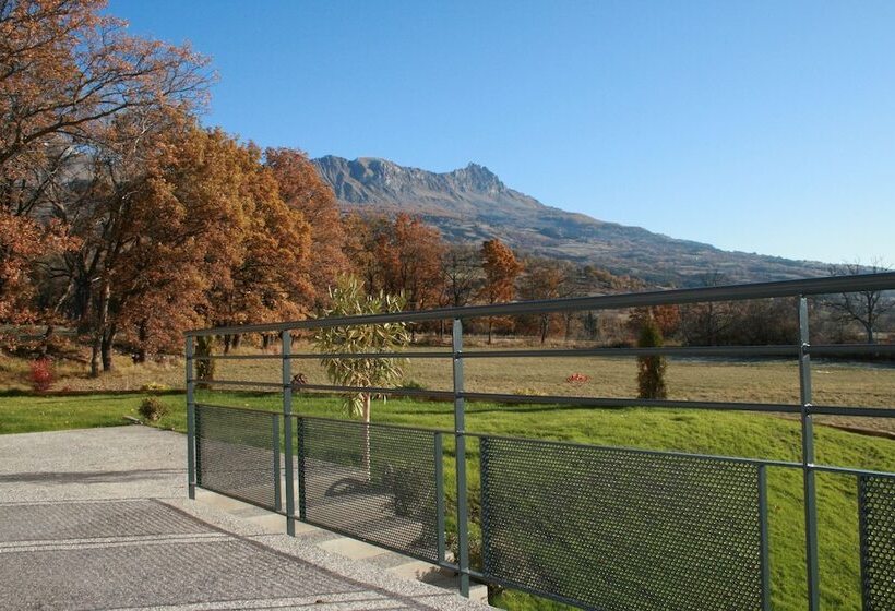 Отель Ax Hôtel Spa & Restaurant