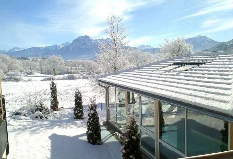 Отель Ax Hôtel Spa & Restaurant