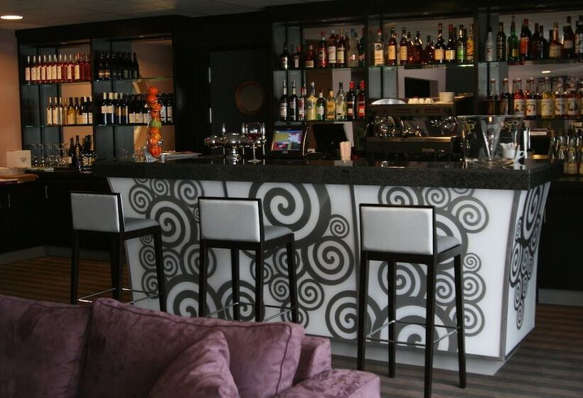 Отель Ax Hôtel Spa & Restaurant