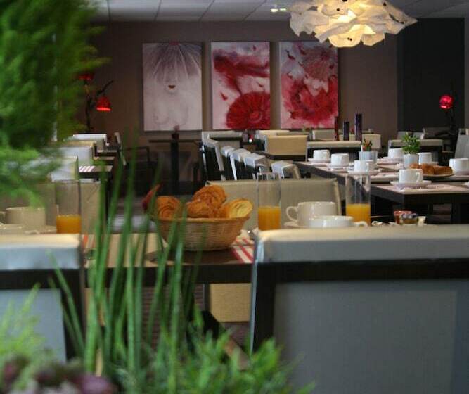 Отель Ax Hôtel Spa & Restaurant