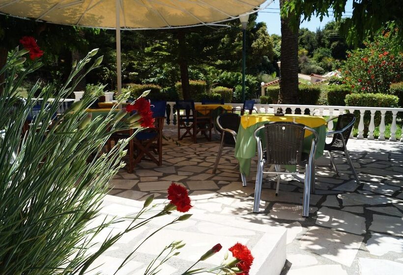 ホテル Brati Arcoudi