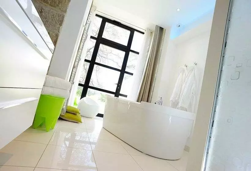 Hôtel Château Clément   Teritoria