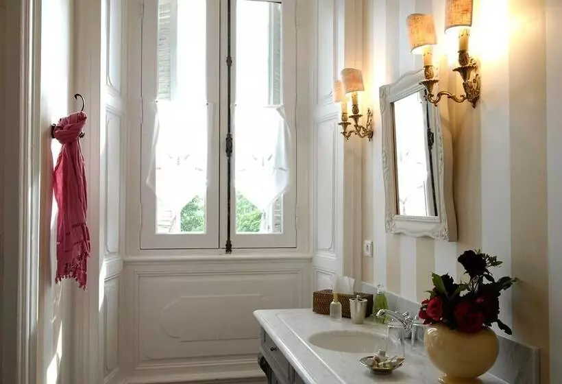 Hôtel Château Clément   Teritoria