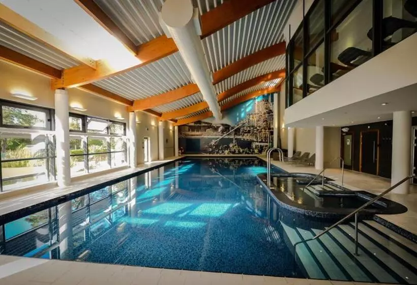 Отель Foxhills Club & Resort