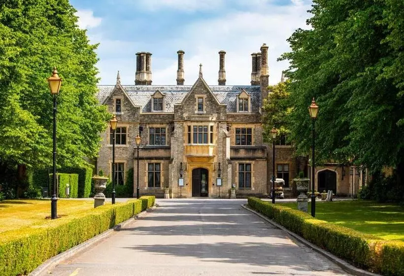 Отель Foxhills Club & Resort