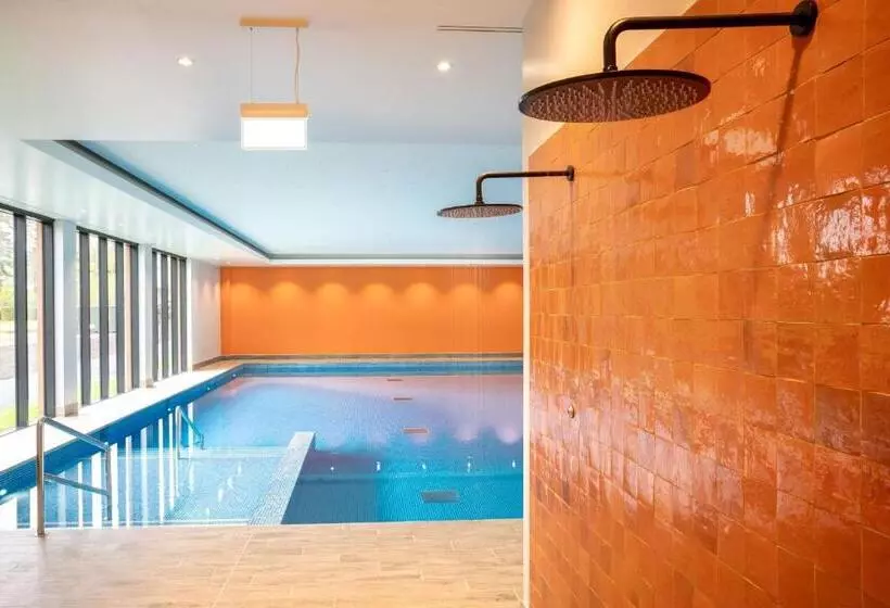 Отель Foxhills Club & Resort